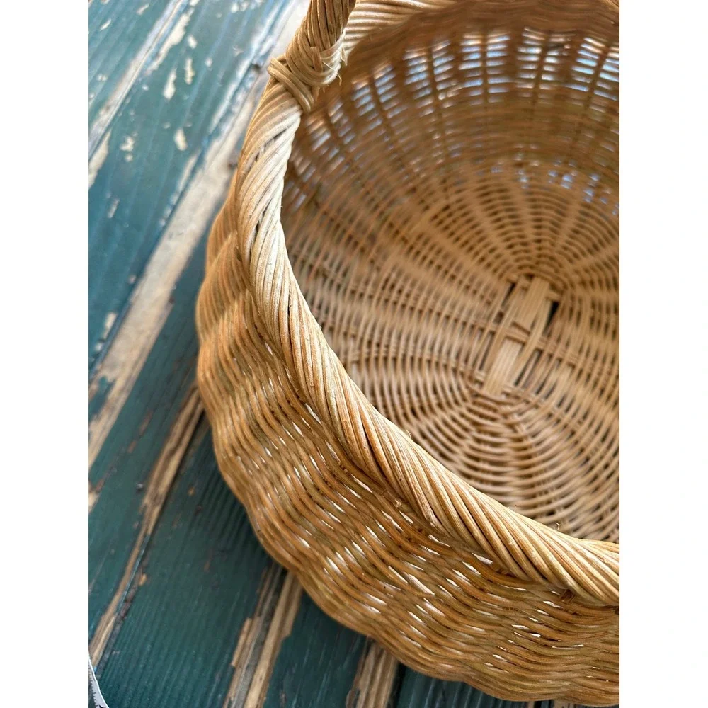 Vintage Wicker Market Basket Round Handwoven Rattan Boho Farmhouse Decor Handle